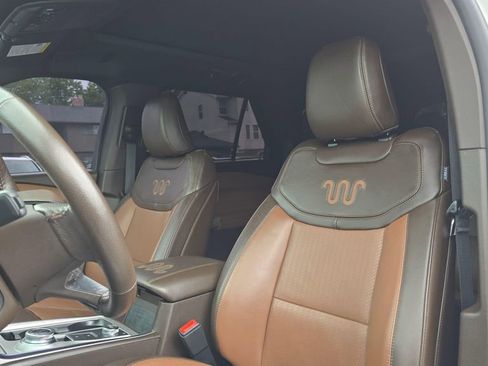 Used 2023 Ford Explorer King Ranch w/ Technology Package AWD/4WD image 22