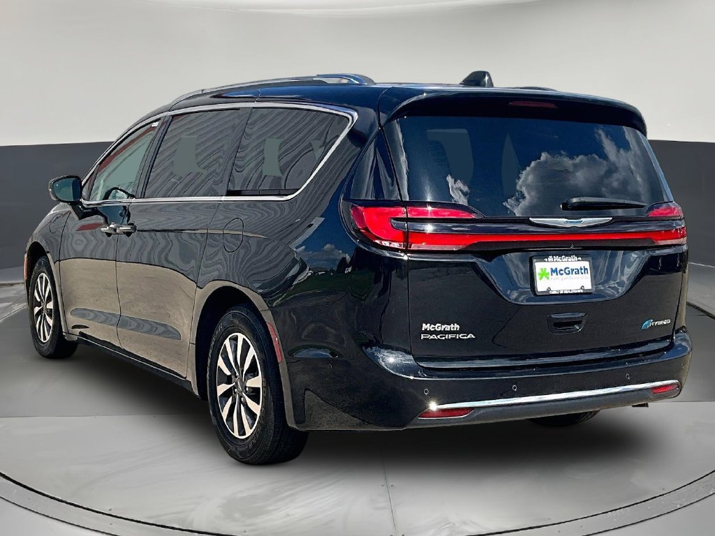 Used 2021 Chrysler Pacifica Touring-L w/ Uconnect Theater Family Group FWD image 5