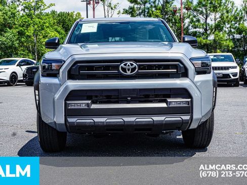 Used 2025 Toyota 4Runner SR5 RWD image 10