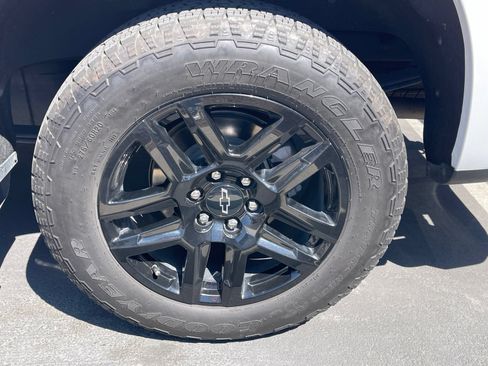 Used 2023 Chevrolet Silverado 1500 RST w/ RST All Star Premium Package AWD/4WD image 3
