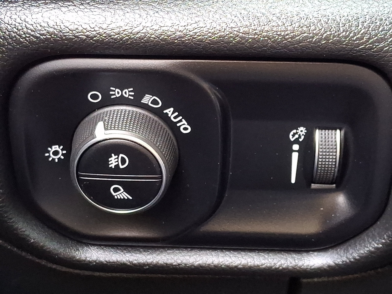 Used 2024 RAM 1500 Big Horn AWD/4WD image 25