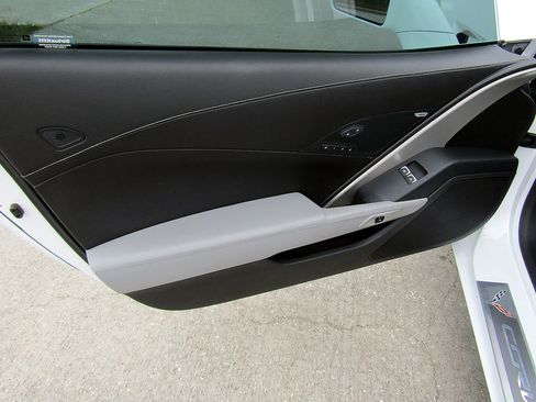 Used 2016 Chevrolet Corvette Stingray Coupe w/ 2LT Preferred Equipment Group RWD image 9