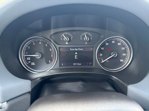 Used 2021 Buick Enclave Essence w/ Sport Touring Edition image 17