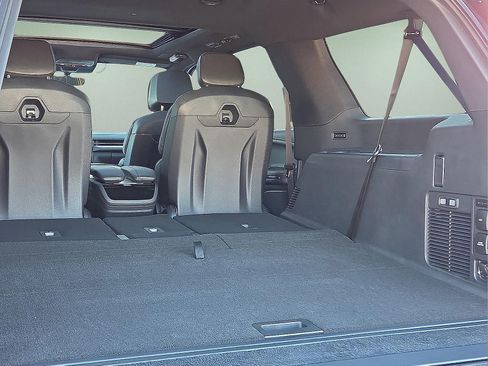 New 2025 Lincoln Navigator L Reserve w/ Jet Appearance Package AWD/4WD image 8