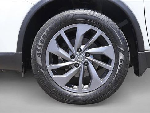Used 2016 Nissan Rogue SL w/ SL Premium Package AWD/4WD image 9