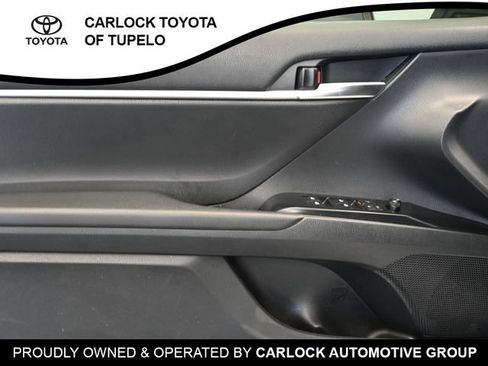Used 2020 Toyota Camry SE FWD image 19