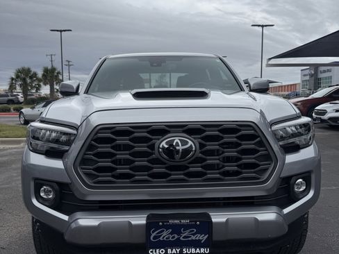 Used 2021 Toyota Tacoma TRD Sport image 2