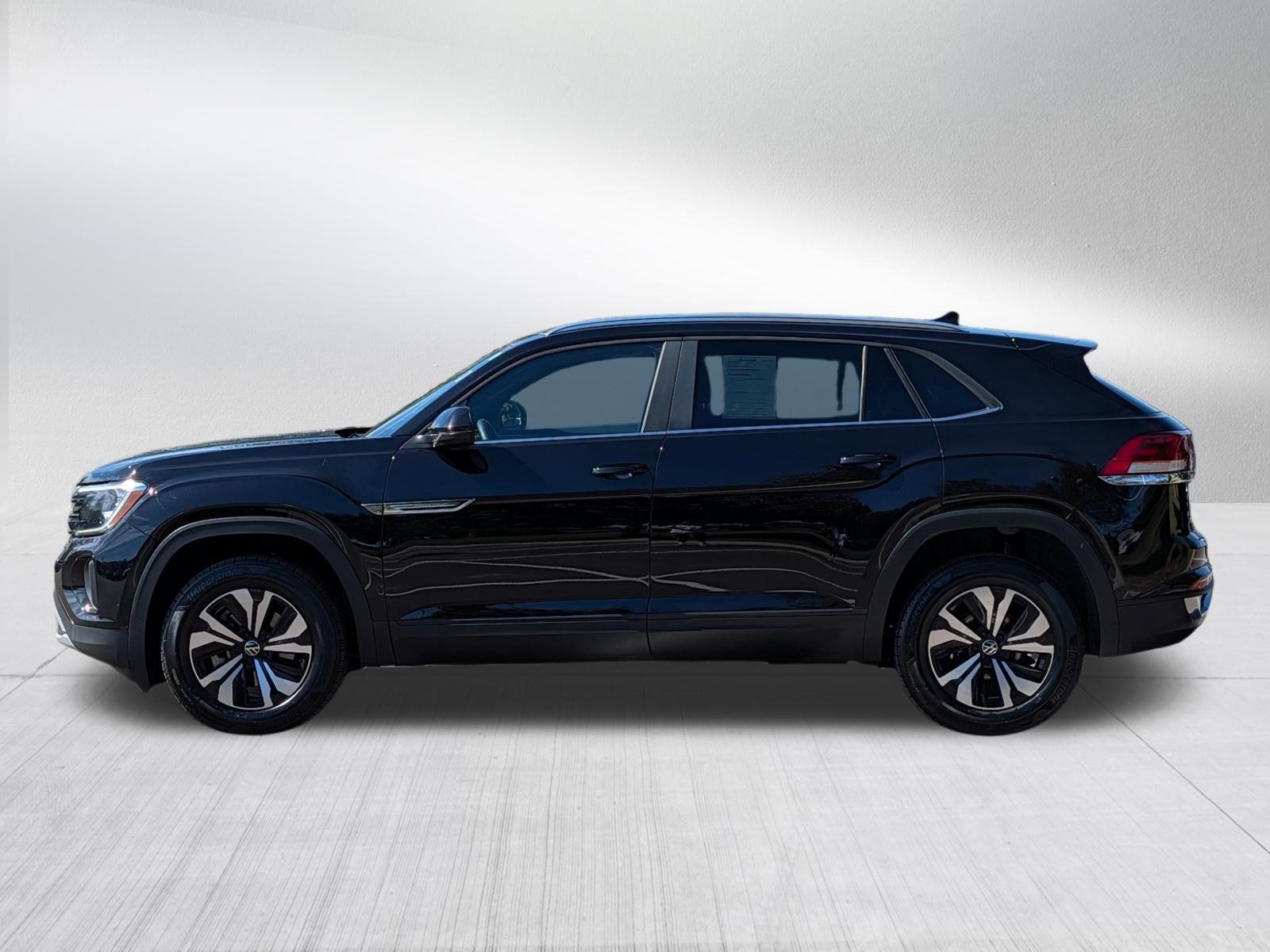 Certified 2024 Volkswagen Atlas Cross Sport SE AWD/4WD image 4