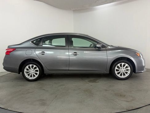 Used 2019 Nissan Sentra SV FWD image 5