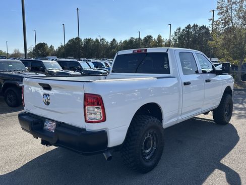 Used 2024 RAM 3500 Tradesman w/ Chrome Appearance Group image 7