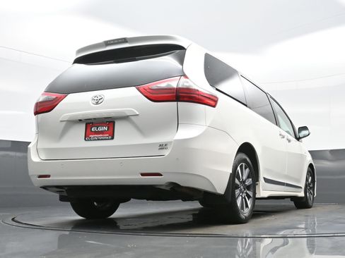 Used 2020 Toyota Sienna XLE w/ XLE Navigation Package AWD/4WD image 34