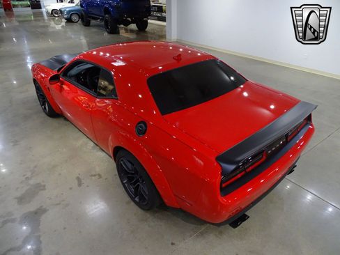 Used 2019 Dodge Challenger SRT Hellcat Redeye image 4