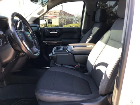 Used 2020 Chevrolet Silverado 1500 LT w/ Texas Edition AWD/4WD image 16
