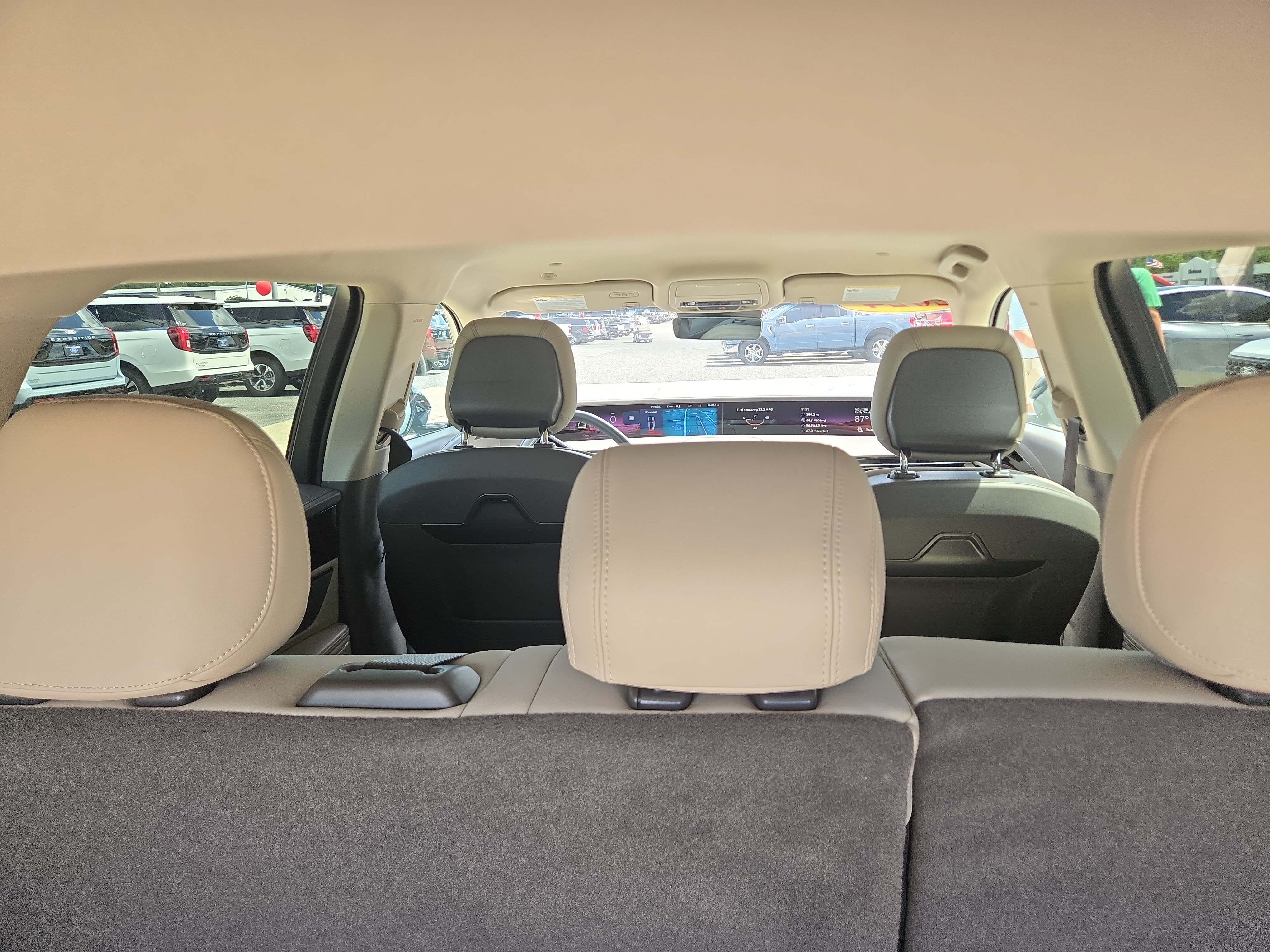 Used 2024 Lincoln Nautilus Premier AWD/4WD image 23