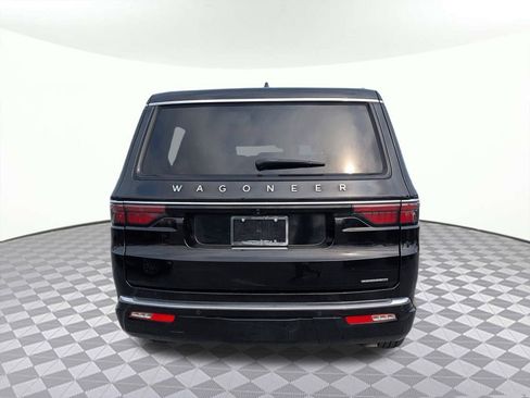 Used 2024 Jeep Wagoneer Series II w/ Flexible Seating Group AWD/4WD image 4