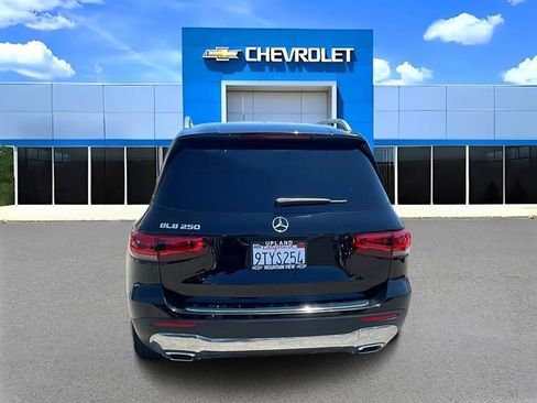 Used 2021 Mercedes-Benz GLB 250 image 4