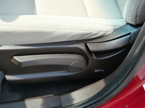 Used 2013 Hyundai Santa Fe Sport AWD/4WD image 19