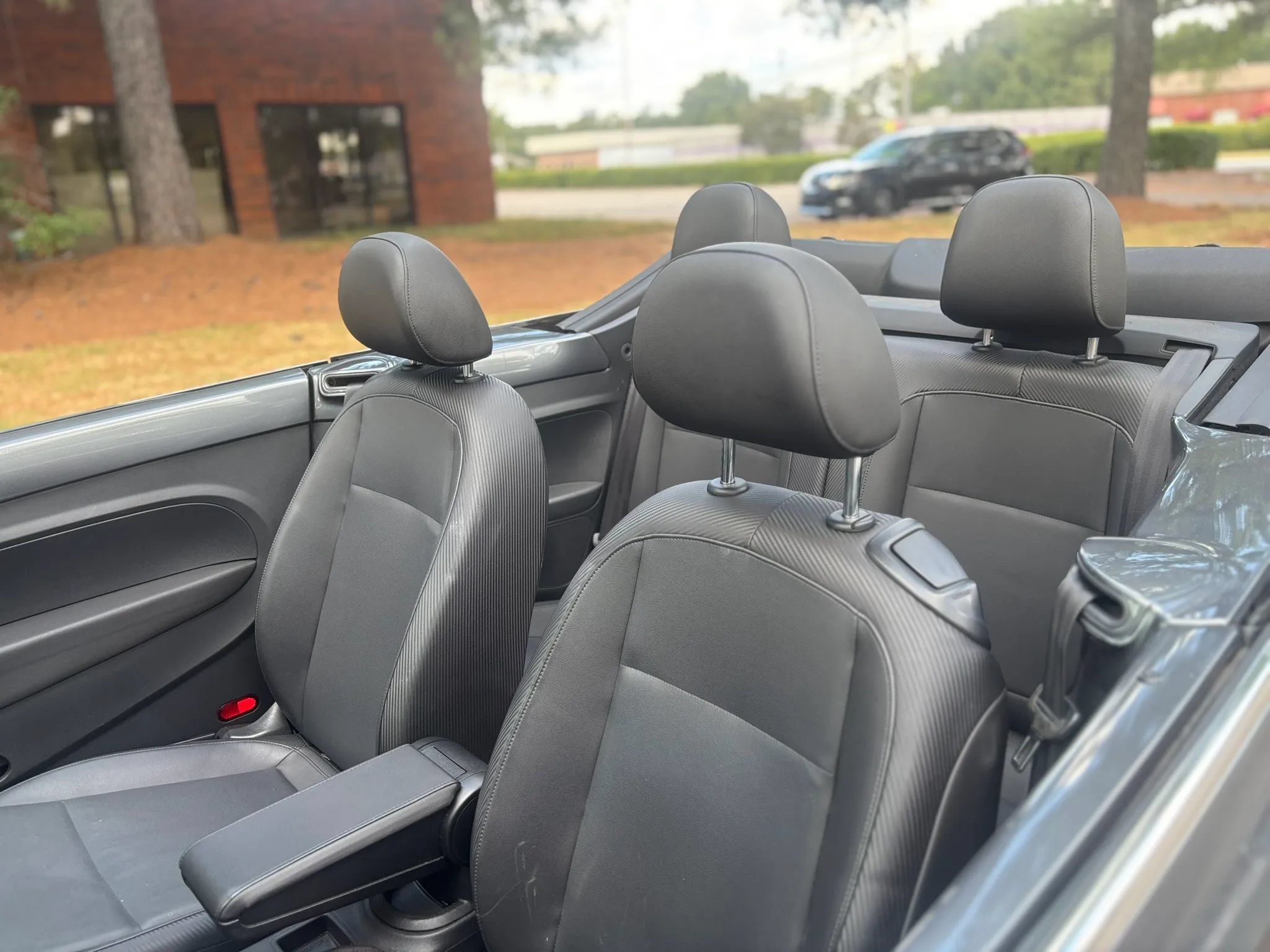 Used 2013 Volkswagen Beetle 2.5 FWD image 46