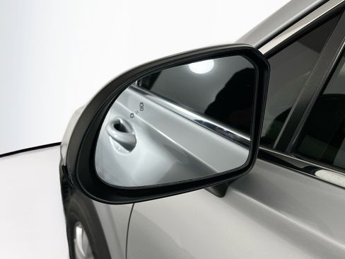Used 2019 Hyundai Santa Fe SE FWD image 16