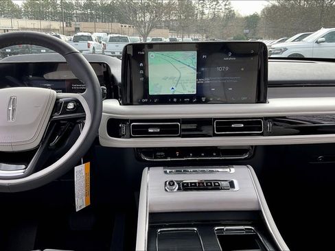 New 2025 Lincoln Aviator Reserve w/ Equipment Group 201A image 7
