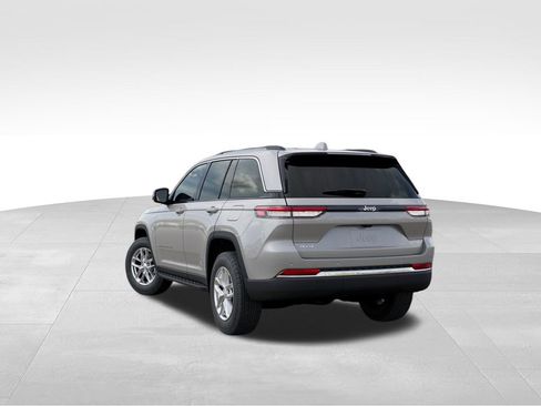 New 2026 Jeep Grand Cherokee Laredo X AWD/4WD image 3