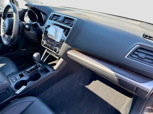 Used 2019 Subaru Outback 2.5i Limited AWD/4WD image 30