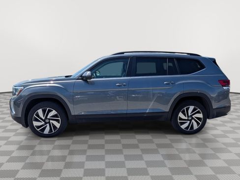 Used 2025 Volkswagen Atlas SE AWD/4WD image 2