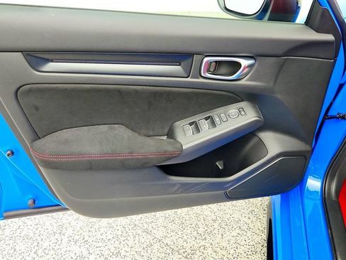 Used 2025 Honda Civic Type R image 10
