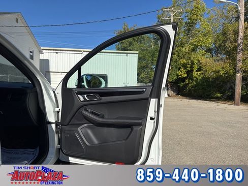 Used 2020 Porsche Macan image 59