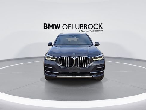 Used 2022 BMW X5 xDrive40i w/ Premium Package AWD/4WD image 3