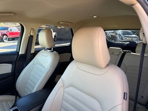 Certified 2021 Ford Edge SEL w/ Cargo Accessory Package image 12