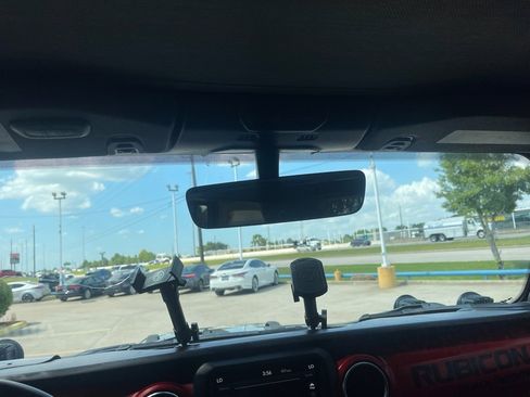 Used 2019 Jeep Wrangler Unlimited Rubicon image 30