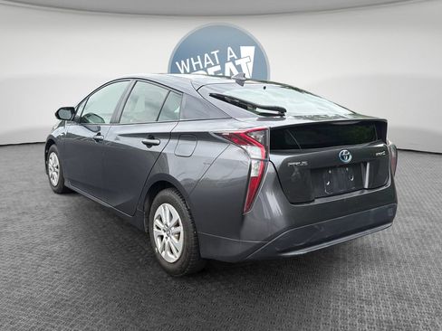 Used 2016 Toyota Prius Two FWD image 6