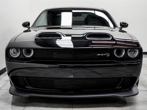 Used 2023 Dodge Challenger SRT Hellcat w/ Driver Convenience Group image 7