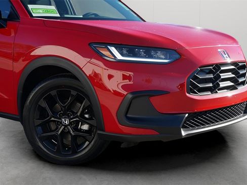 Certified 2025 Honda HR-V Sport image 2