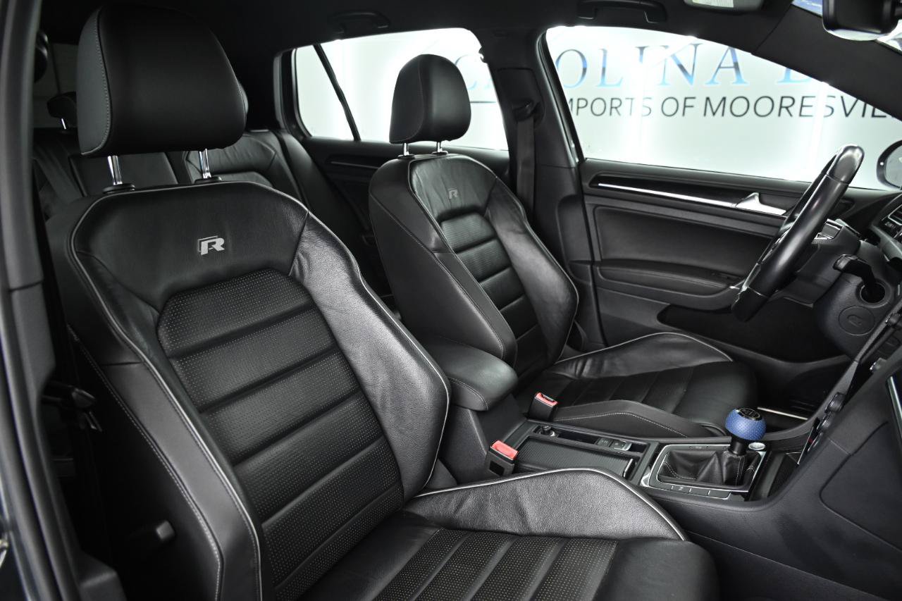 Used 2019 Volkswagen Golf R 4-Door AWD/4WD image 20