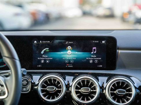 Used 2022 Mercedes-Benz A 220 image 14