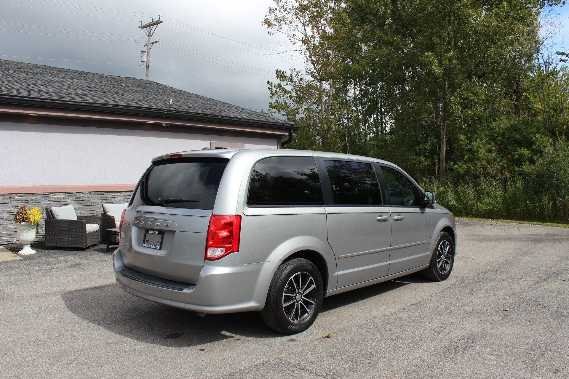 Used 2017 Dodge Grand Caravan SE FWD image 4
