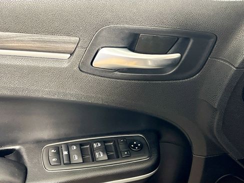 Used 2021 Chrysler 300 Touring w/ Sport Appearance Package image 16