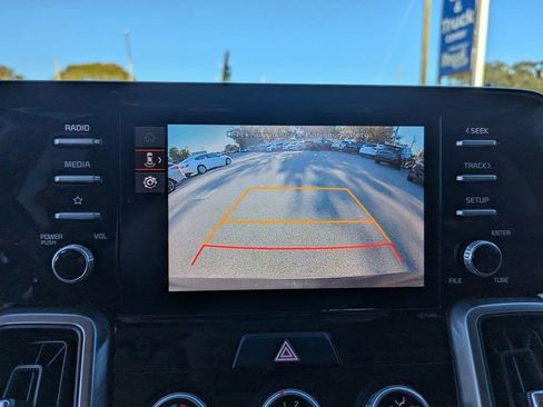 Used 2023 Kia Sorento LX image 20