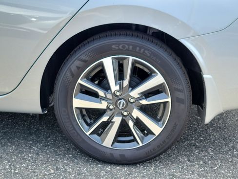 New 2025 Nissan Versa SV w/ Trunk Package FWD image 5