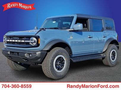 New 2025 Ford Bronco Outer Banks w/ Sasquatch Package