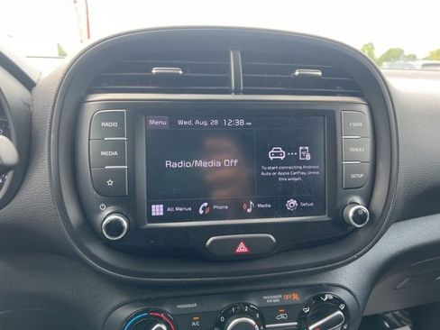 Used 2022 Kia Soul LX w/ Technology Package image 29