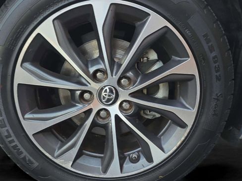 Used 2018 Toyota Avalon XLE Premium image 55