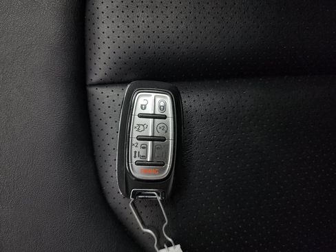 Used 2024 Chrysler Pacifica Touring-L FWD image 63