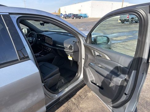 New 2026 Chevrolet Traverse LT image 33