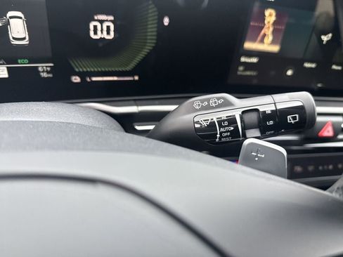 New 2026 Kia Sportage LX FWD image 19
