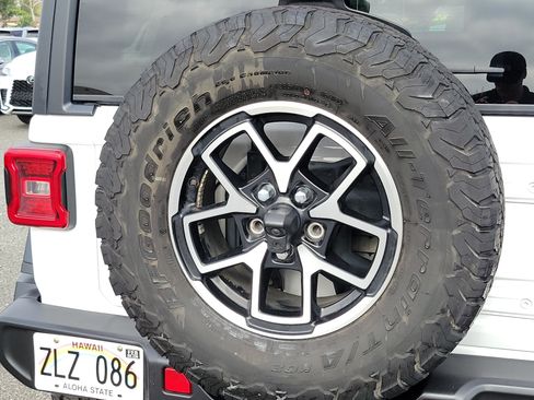 Used 2024 Jeep Wrangler Unlimited Rubicon AWD/4WD image 22