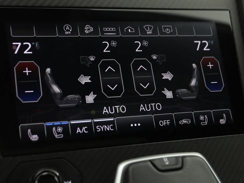 Used 2022 Lamborghini Urus image 58