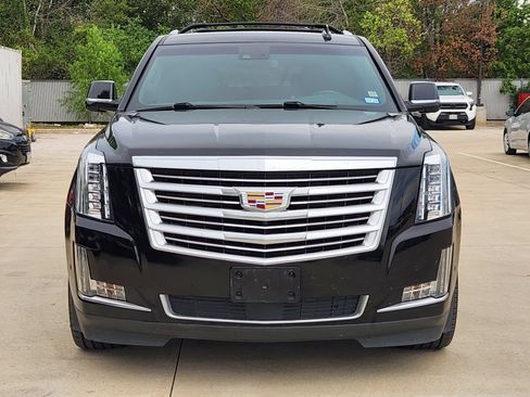Used 2020 Cadillac Escalade Platinum AWD/4WD image 2
